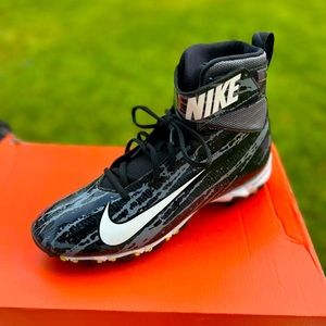 Nike Strike Shark Football Cleats